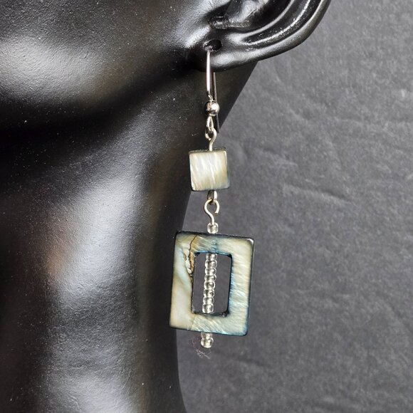Vintage Mother of Pearl Dangle Earrings Geometric Drop Boho Shell 2.25" - Picture 1 of 6